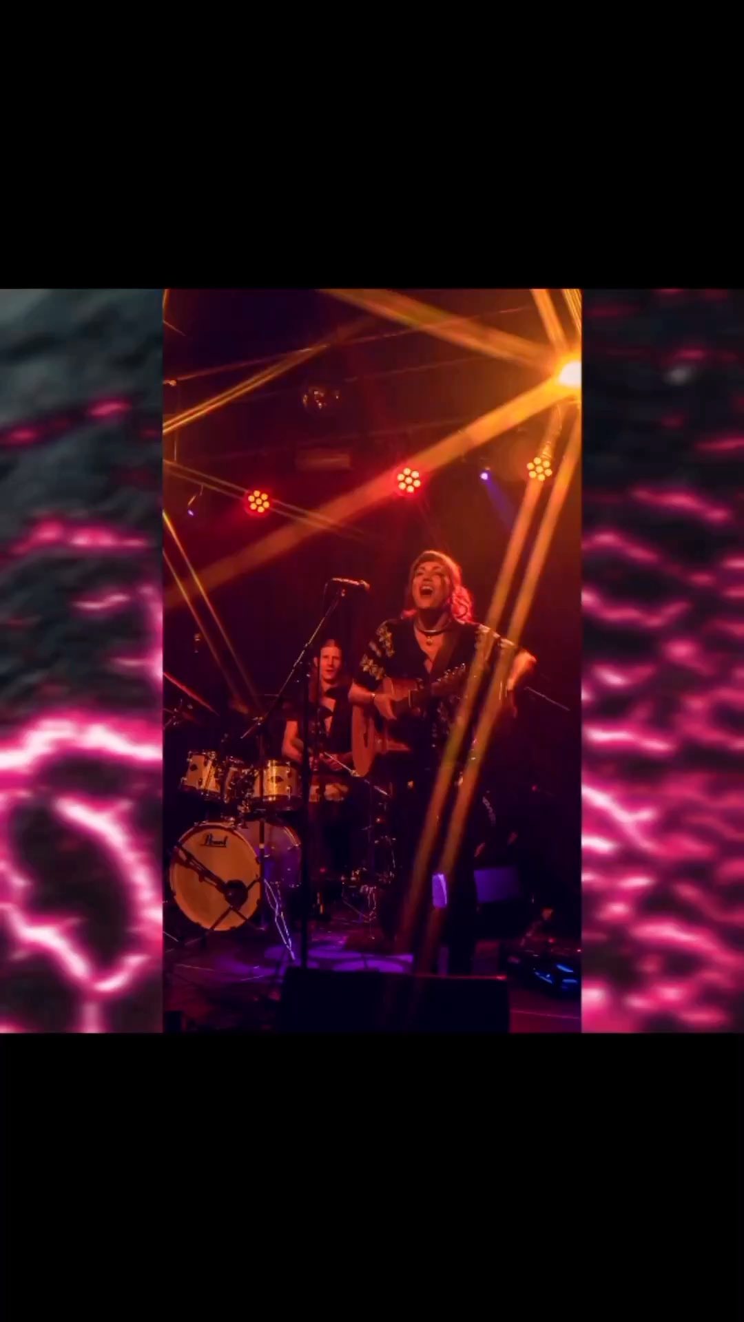 We are… J.O.E.
musicians, writers, composers, partnersincrime, happy, sad, tired, crazy, stupid, lovely, we are humans and we are thankful! What about you?
📷/🎥 @zimtshots @neutrumorg @silasisenmann @wolfsmomente.de @joe.loba 🙏
We proudly present our debut on July 28
Thx @paulbiessmann @adrian_seifert_producer for working and recording and mixing 🙏
#weare #joeband #musicians #newalbum #bts #bandlife #thankful #danke #happy #newmusic #musicwomengermany #jazzflute #release