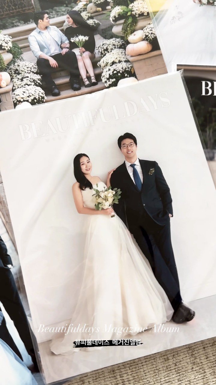 뷰티풀데이즈의 감성 메거진앨범이에요 :) 커버부터 앨범 한장한장을 직접 디자인하여 신랑신부님만을 위한 앨범을 완성해 드려요! 웨딩촬영 인게이지먼트 촬영 뷰티풀데이즈와 함께하세요!