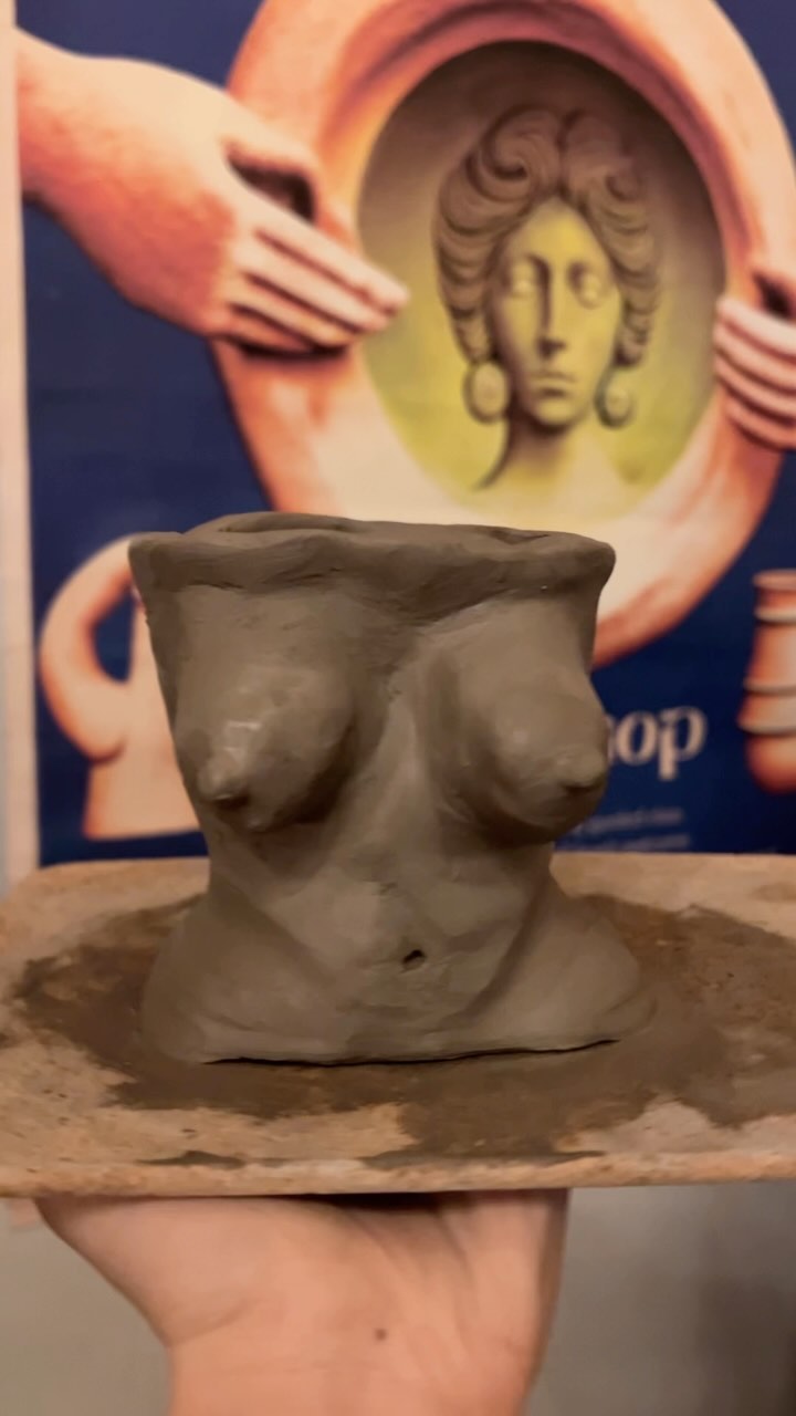 Art piece made by one of the participants. We still have an early bird sale for the 28th of March 7pm event!
Link in bio for booking 👆
.
.
.
.
#thingtodoinlondon #londonworkshop #clayworkshop #potteryworkshops #londonartworkshop #artworkshop