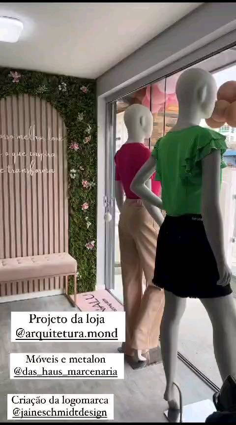 Muita coisa linda acontecendo por aqui...
E hoje viemos mostrar pra vocês o resultado desse trabalho minucioso feito para a loja @analu_clothingstore. Vem espiar você também.
Seu sonho é nosso limite!!!
#metalon #moveisplanejados #moveisparalojas
#dashausmarcenaria #decoração #vestuário