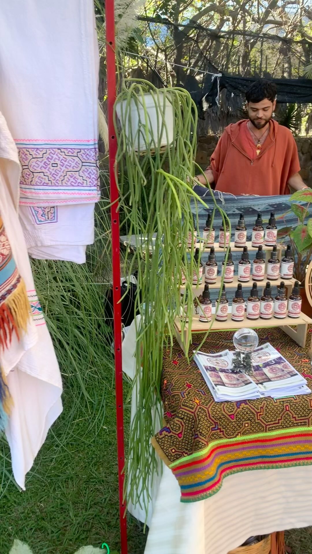 Pachamagic estará en @amancayfestival de nuevo! Encuéntranos por ahí con nuestras pociones 🔮 🥳🕺
…
..
.
@mariririg
@mariomichelena
@anali.yosoy