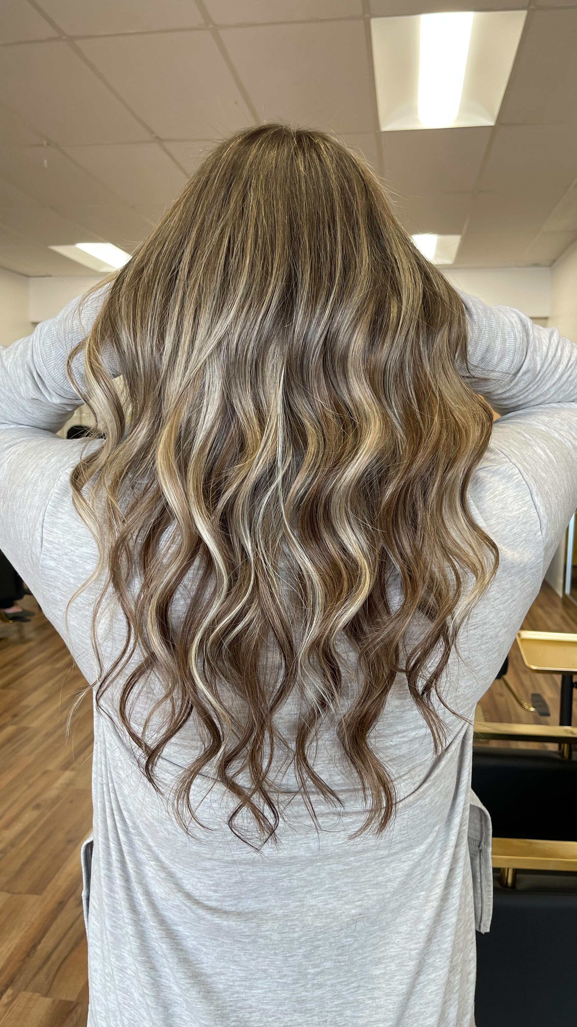 🤍🍂🍁 Step 1: Call for your consultation, 2: make the appointment today. 3: Then ask for custom extensions and a full head highlight. Let's do it! I will help you choose the ideal shade and seamlessly blend extensions for added length and volume. Say goodbye to dull hair and hello to a vibrant, autumn-inspired look! @knchairstudio #hairextensions #hairextensiongoals #longhairdontcare #hairtransformations #hairgoals #hairinspo #haircolor #redkencolor #redkenhair #redkensalon #redkenobsessed #haircolorist #haircolortrends #haircolorinspiration #haircolorgoals #haircolorideas #haircolortransformation #haircolorexpert #haircolorspecialist #haircolormagic #haircoloraddict #haircolorenthusiast #haircolorlove #haircolorobsession #haircolorinspo #FallHairTransformation #HairColorGoals #lacedhairextensions