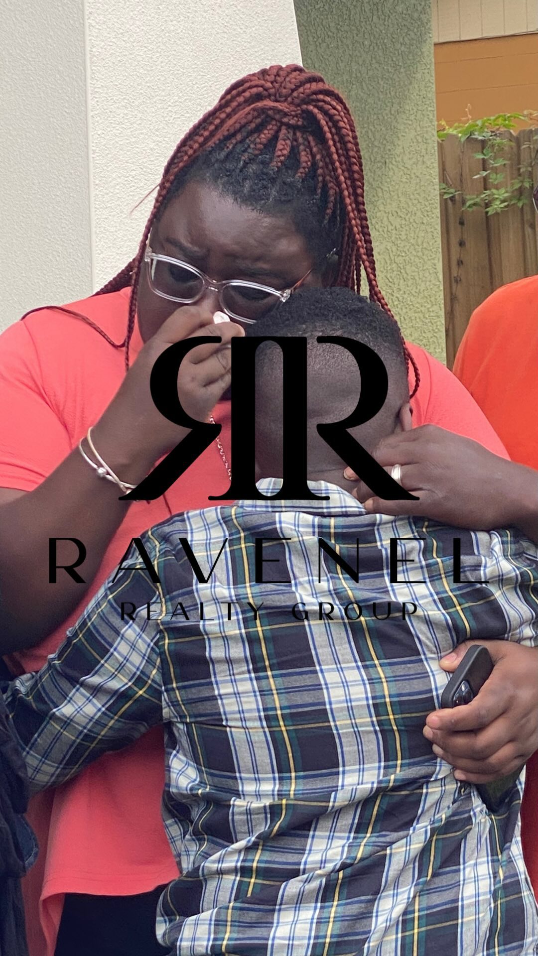 This time last week Ravenel Realty Group had the pleasure of helping surprise two families with their new homes. Thanks to @wdcharities and their amazing partners both homes were fully furnished, kitchens stocked and filled with everything a family could need and more.
The new construction homes were built by Triple AAA Restorations and both were listed by Ravenel Realty Group.
A huge appreciation to the @cityoftampa and @solitashouse for working to provide each recipient with $200,000 in subsidized funding to make homeownership attainable. The holiday season is truly off to a wonderful start. Ravenel Realty Group was grateful to play a role in this amazing event and we look forward to helping more homeowners in the future.
.
.
.
.
We are always accepting new clients. If this event inspired you as much as we were contact Ravenel Realty today. We can’t wait to assist you in your journey to homeownership!
.
.
.
Ravenel Realty Group
7402 N.56th Street, Suite 810
Tampa,FL
info@ravenelrealty.net
.
.
.
#RavenelRealtyGroup
#DeliveringResults#FLRealeste
#Tamparealestate#Tamparealtor
#Tampa#TampaFl#TampaBay#Movetotampa
#EastTampa#Affordablehousing#Infillprogram
#Homeowner#WarrickDunnCharities#DareProgram
#CityofTampa#Homefortheholidays
#MillenialRealtor#CentralFL
#Realestate
#Realtor #Buysellandlease#BlackRealtors
#Womeninrealestate#Familyowned
#womanowned