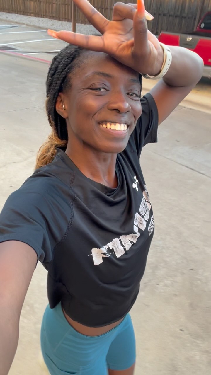 It’s not about how you start…it’s about how you finish 🏁
.
Today was my first day back at it after taking roughly 3 weeks off for my birthday. I’m finally feeling a bit more recovered from all the jet lag and what better day to run than today!!
.
.
Happy #globalrunningday I hope y’all were able to get some movement in today too 🏃🏾♀️ 💨