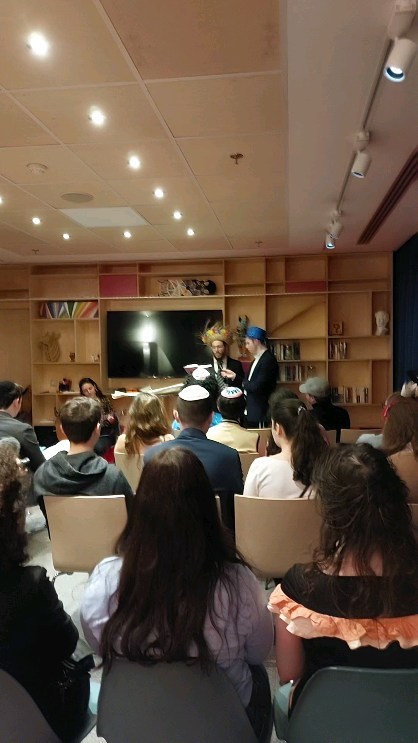 Havdala reading in music by @tawils28