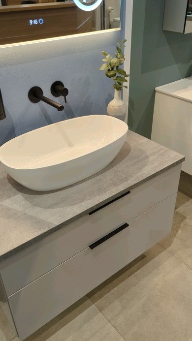 Besucht unsere Ausstellung in Karlsfeld. Wir freuen uns auf euch! 🙋🏻♂️🙆💁🏼♀️🙋🏻♀️
#badausstellung #karlsfeld #gittfriedkarlsfeld #teamgittfried #fachgroßhandel #sanitär #meinkarlsfeld #shk #bäderausstellung #waschtischanlage #waschtisch