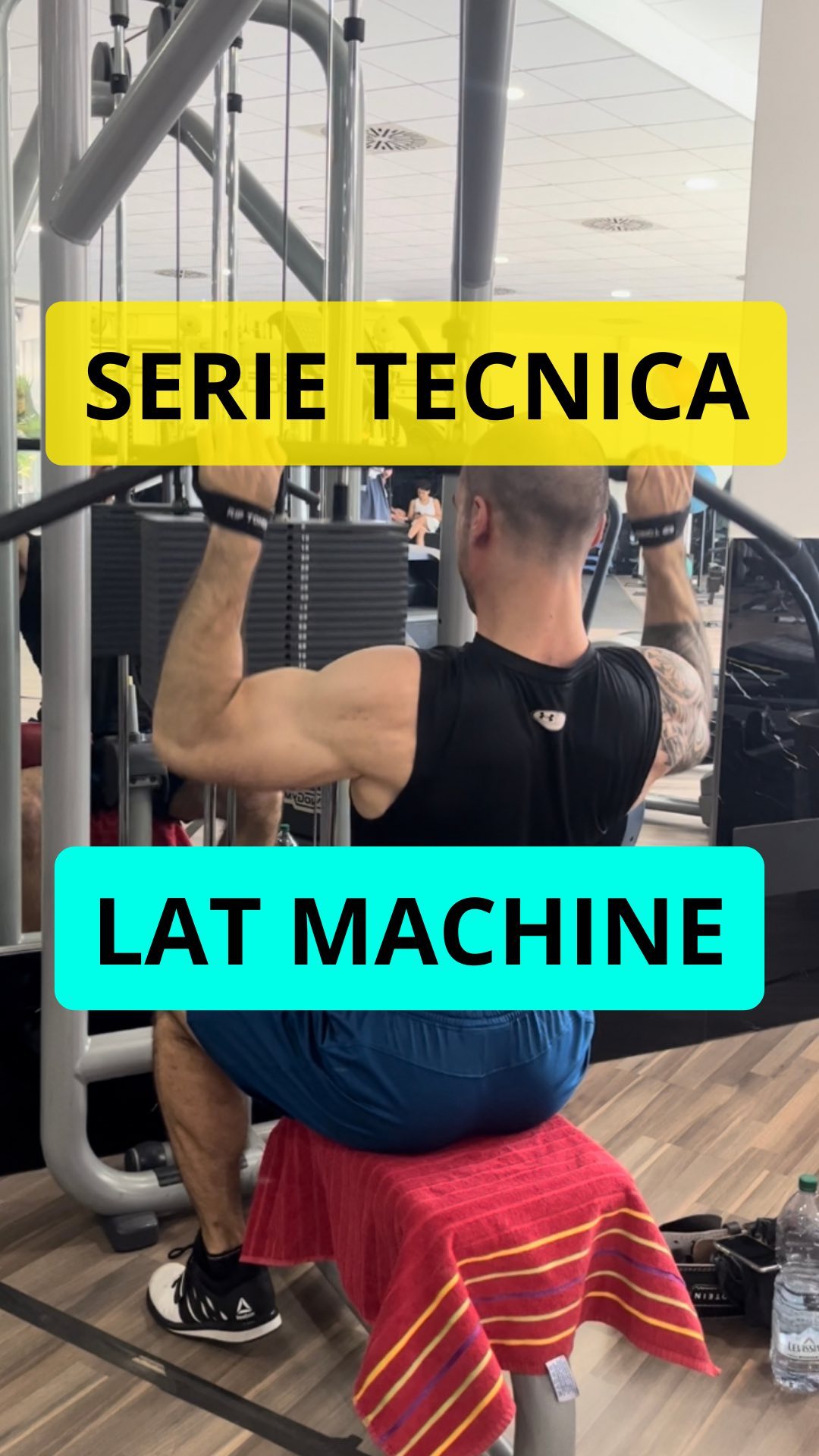 Ciao a tutti! 👋🏼
Riprendiamo la SERIE TECNICA e oggi andiamo a vedere insieme come si esegue correttamente la LAT MACHINE! 💪🏼
Nel video di oggi vi mostrerò una classica esecuzione con sbarra e presa prona a larghezza media.
Questo esercizio è fantastico per allenare la schiena e coinvolgere soprattutto il gran dorsale.
Si presta molto bene per serie che vanno dalle 6 alle 12 ripetizioni, ma è estremamente versatile.
Inoltre, ci aiuterà tantissimo per diventare più forti e migliorare anche con le trazioni!
Vi consiglio assolutamente di inserire questo movimento nei vostri allenamenti di schiena, a patto che lo eseguiate correttamente però!
Ricordate: slanci vari ed “ego-lifting” non sono ammessi…🙅🏻♂️
Perciò, osservate attentamente, imparate e applicate!
E poi so che vi piace vedere il vostro Nutrizionista che fa fatica! 😅👨🏻⚕️
Qualora fosse di tuo interesse, ti invito a seguirmi, cercarmi su MioDottore, controllare il mio sito www.lucazucchelli.com e a scrivermi per qualsiasi dubbio o chiarimento.
Vorresti trasformarti nella migliore versione di te stesso, ma non sai da dove iniziare? Scrivimi e discutiamone insieme!
Hai già deciso di prenderti cura della tua salute e di rimetterti in forma, ma non sai a quale professionista rivolgerti?
Beh, sono qui per questo! Non tergiversare, contattami!😉
#nutrizione #alimentazionesana #nutrizionista #mangiare #dieta #salute #dimagrire #cibosano #fitness #fit #sport #healthyfood #health #lifestyle #fat #body #bodybuilding #diet #pull #lat #backworkout #back #forza #atleta #athlete #palestra #gym #endurance #allenamento #performance