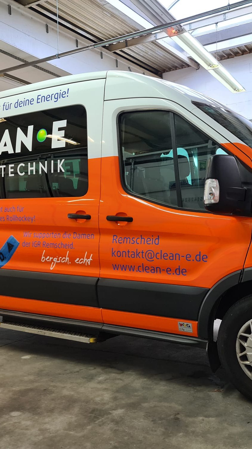 Grünes Licht für meisterliches Rollhockey 🏑 #carwrapping für den neuen Ford Transit von CLEAN-E Solartechnik aus #remscheid 💪
#remscheid #rollhockey #wuppertal #igrremscheid #solartechnik☀️ #energie #umwelt #wärmepumpe #energiespeicher #sonnenenergie #photovoltaic #solarstrom #largeformatprinting #werbetechnik #digitaldruck #signmaker