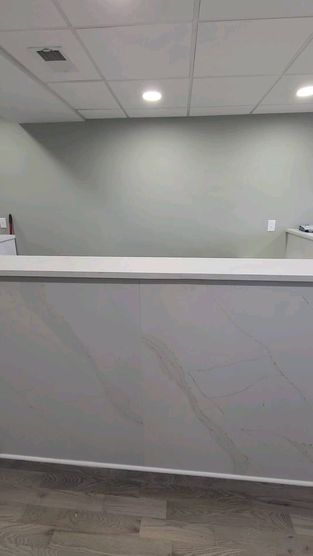 Finishing up another commercial job!
#theinfamouspainter
#paintingcontractor
#interiorpainting
#commercialpainting
#paintingbusiness
#painting
#painter
#paintlife
#sherwinwilliams