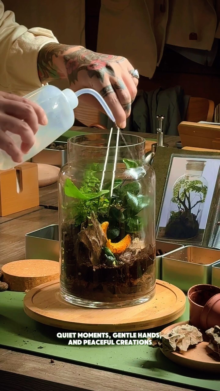 Hands-on with nature at Oasis Terrarium Studio! 🌿
#diyterrarium #vancouver #terrariumworkshop #plantlovers #planttherapy #terrariumclass #greenthumb