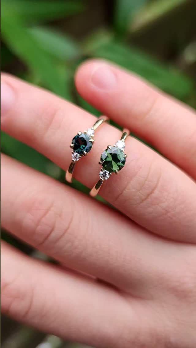 The difference between 0.5ct and 1ct is only 1.0mm in diameter but it is definitely noticeable 👀
These are the sizes I have listed at the moment - but I am planning to add the next size up soon, so if you are interested in one of my designs with a larger stone do let me know 😊