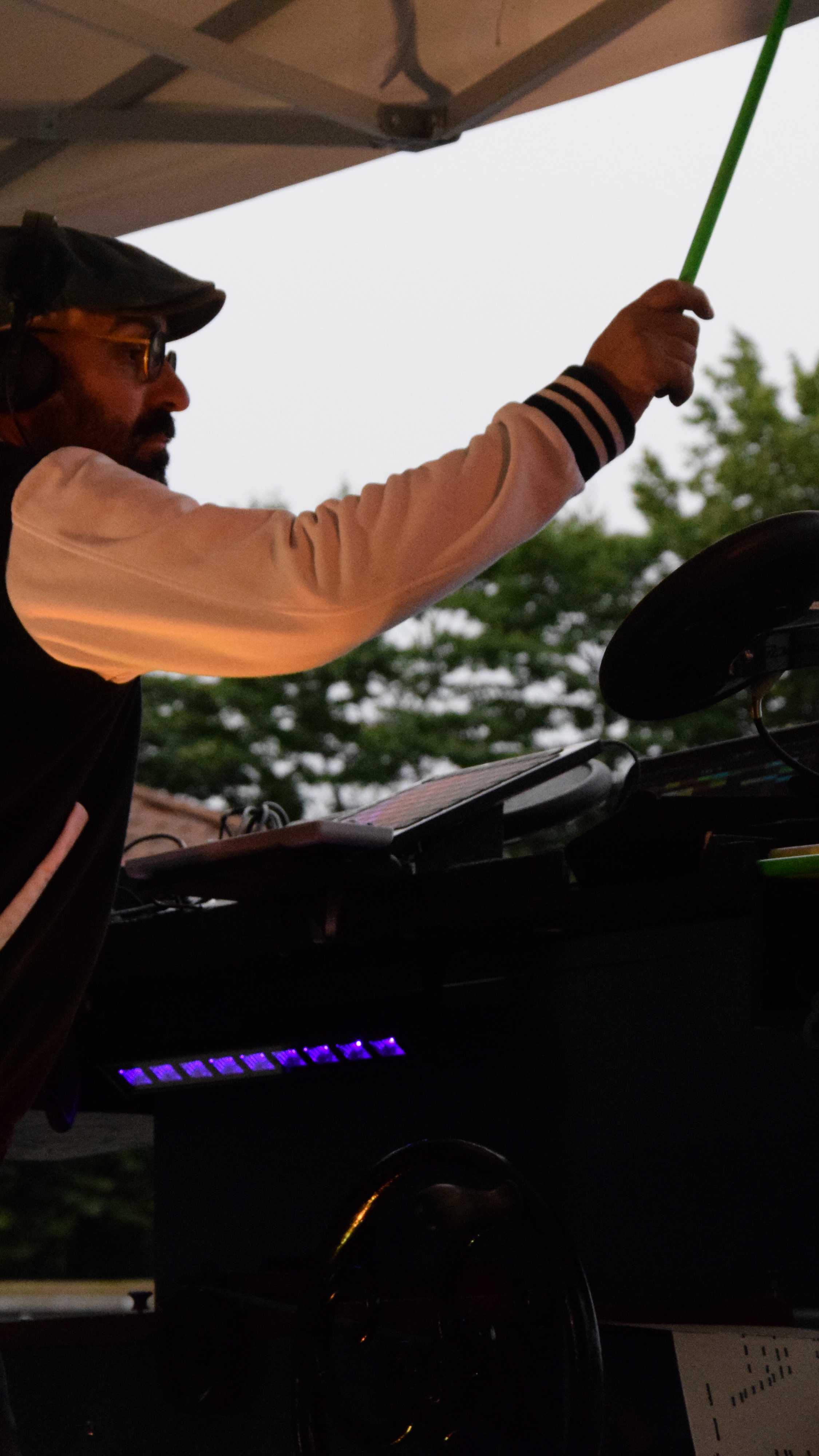 👁🗨 Retour en images ! Ce week-end, @electrorgue était à St Broing les Moines (21) dans le cadre de la fête de la musique ! Il a fallu bravé la pluie ☔️ et la boue mais le feu de la St Jean et le feu d’artifice ont réchauffé l’ambiance 🔥… Merci à l’équipe organisatrice !