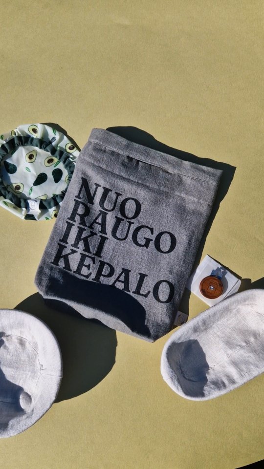 Jeigu ir tau kaip ir mums svarbu, kad naudojami įrankiai būtų pagaminti su 🤍, iš kokybiškų medžiagų ir apgalvoti iki paskutinės detalės, www.rugsta.lt rasi kaip tik tai, ko ieškai 🌼
Pristatome tau Rūgsta rankų darbo liniją, kuri sukurta Lietuvoje:
- duonos tešlos raižymo peiliukas 🫓 mūsų britvučių draugas www.mrbeard.lt ✨️
- duonos kildinimo krepšelis (ovalus ir apvalus, pagal kiekvieno poreikį 😊)
- universali vaško drobelė 🥑
- lininis duonos maišas NUO RAUGO IKI KEPALO!
RANKŲ DARBO PREKĖS, KURIAS RASI WWW.RUGSTA.LT