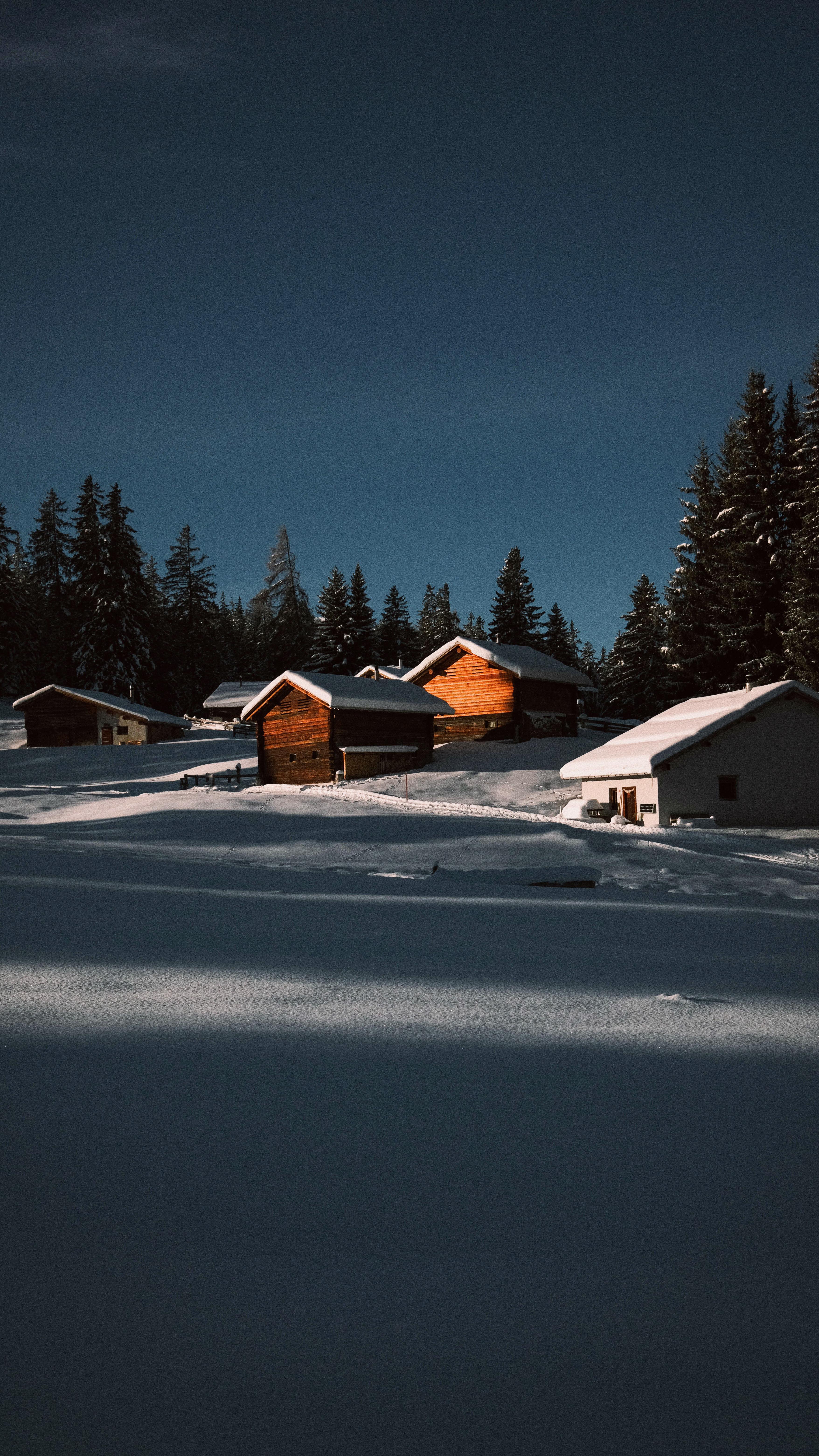 Here's a little grading breakdown of our recent project for @odlo with @martinfourcade.
Shot on Alexa 35 and Mavic Pro Cine using mostly available light because we had to cover a lot of ground for our various locations. Luckily the weather gods were generous at @lenzerheide and we had lots of fresh snow and plenty of sunshine.
It was a bit of a challenge to match the various locations and lighting conditions but thanks to the massive talent of camera wizard @seanlovelace_dp the footage turned out amazing and we were able to breathe some life into the beautiful winter scenery.
Grading done in-house over in our Berlin office.
#grading #davinciresolve #colorgrading #postproduction #filmproduction #arri #ski #frankfurt