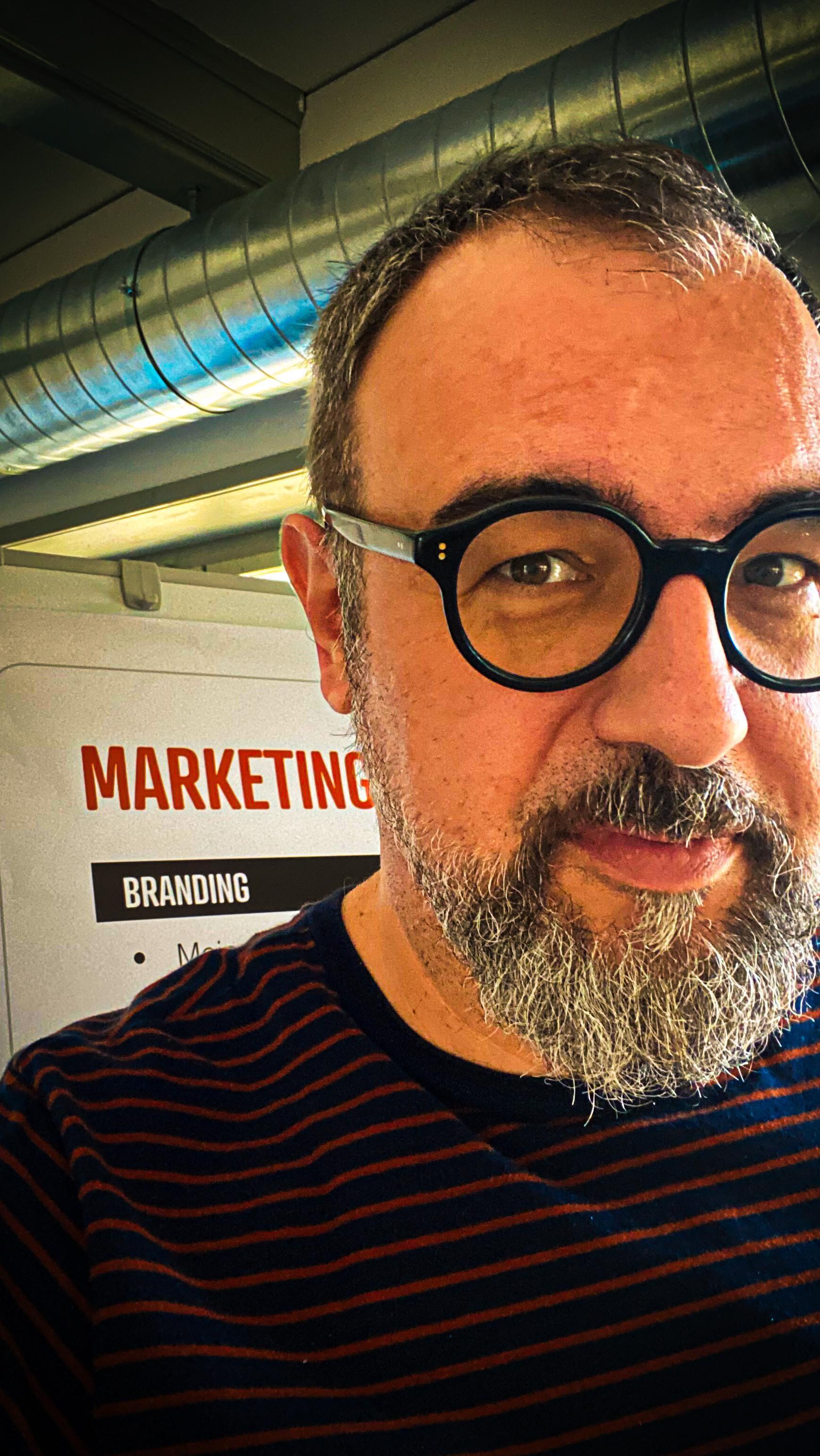 🇨🇭🇩🇪 Der letzte Marketing Workshop-Tag an der @speechacademy.ch vor den Sommerferien! Packen wir‘s an! Ich freue mich auf Euch!
.
🇪🇸 El último día de talleres marketing en la escuela de locutores de Suiza, antes de las vacaciones! ¡Vamos!
.
🇬🇧 The last day of Marketing Workshops at the swiss Speech Academy before my summer vacation! Let‘s do this!
#workshop #marketing #voiceacting #coaching #voiceover #personalbranding #herewego