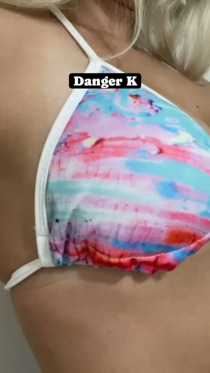 K
#BikiniBloopers
#BeachLife
#FunInTheSun
#SummerVibes
#BikiniLife
#SillyMoments
#BehindTheScenes
#Sexy