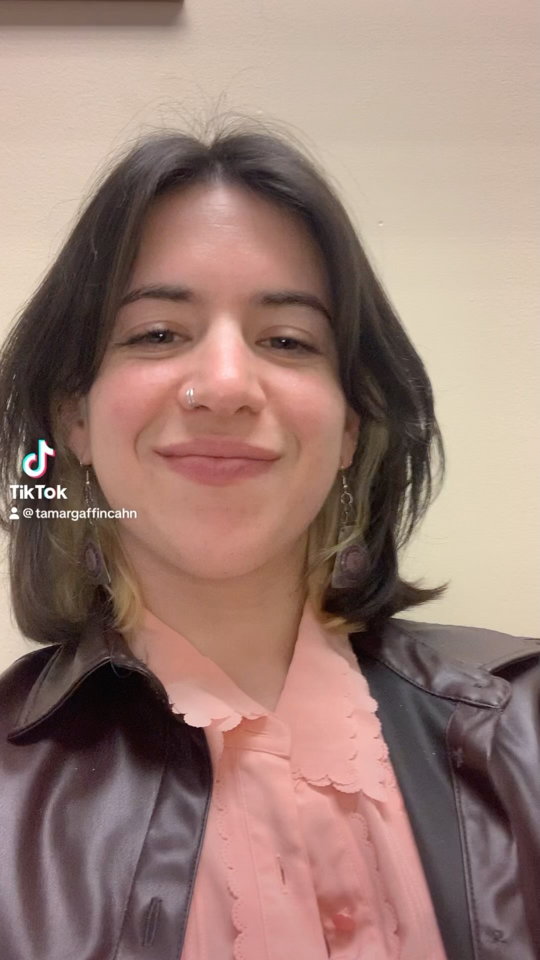 stop holding yourself back!!
#lifecoach #leadershipcoach #coach #storytelling #saboteur