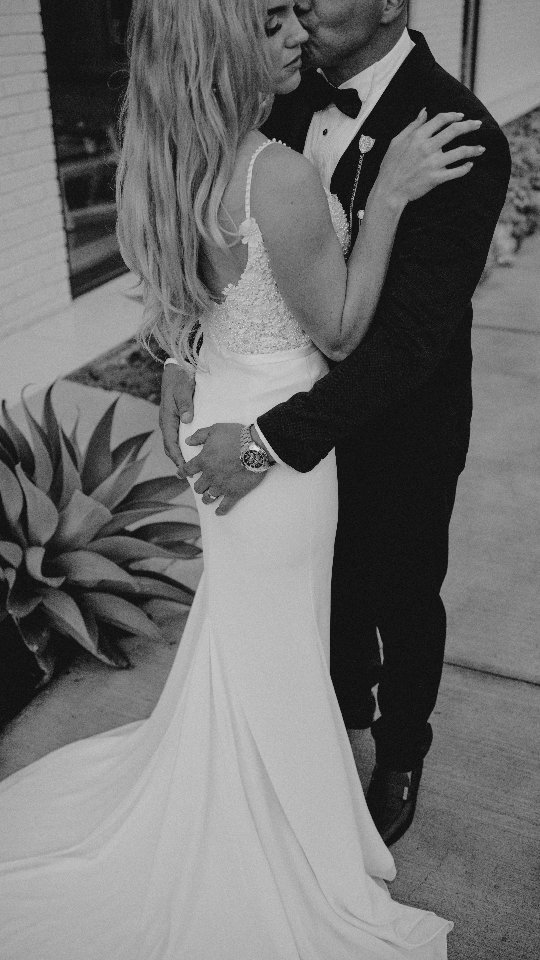 A moment of pure love captured forever. We love capturing these special moments.
Venue: @artelier_venue
#wedding #weddingphotography