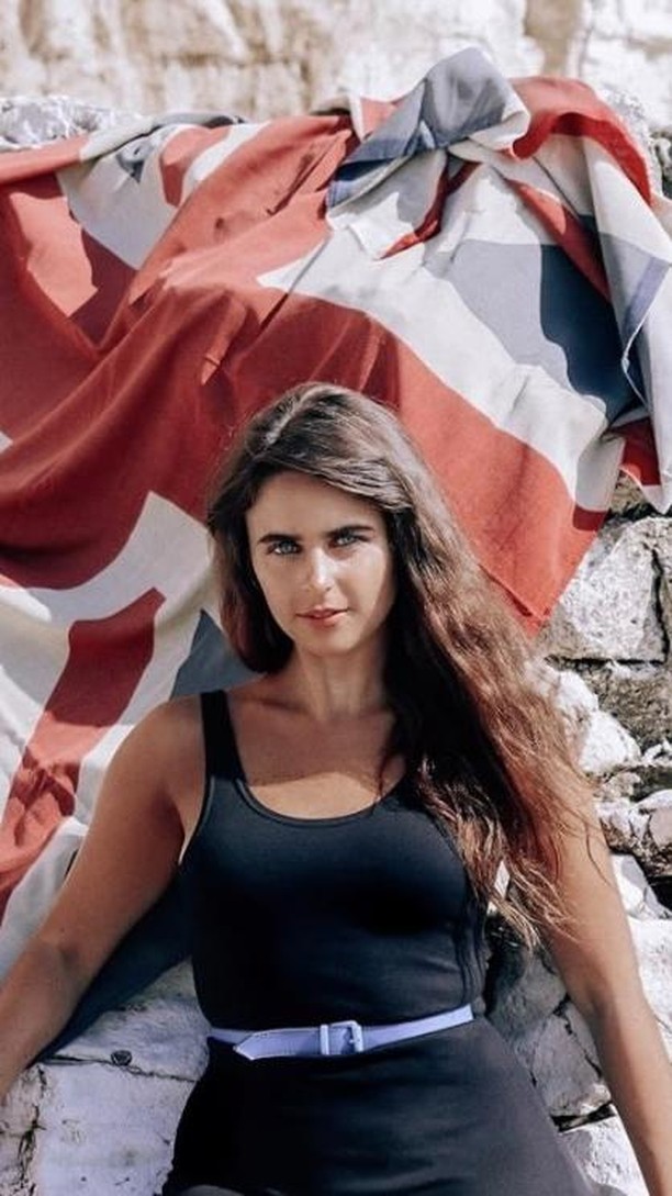 Vindication Swim, written and directed by award-winning 24 year old filmmaker Elliot Hasler from Hove. The story of Brighton born swimmer Mercedes Gleitze (played by the amazing Kirsten Callaghan) having battled the waters of the English Channel and the patriarchal society of 1927 is forced into a fight to retain her record as the first English woman to swim the Channel. A truly inspirational work of film making and true story telling. Everything you see on screen is real, all shot without the use of tanks, green screens or body doubles. Elliot wants the audiences to feel as if they are swimming right along Mercedes on her incredible journey and sharing her love affair with the water.
Released in cinemas 8th March on International Women’s Day.
#film
#redcarpet
#redcarpetstyle
#fashionstylist
#stylecoach
#wardrobemistress
#whatwilmawears
#wilmastylesyou
#imageconsultant