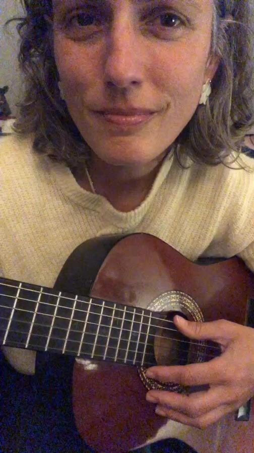 #chantdusoir #honorersonsacré #anniversaire #chloeDDD #harmoniste #musicislife #musiquedesspheres #musiquedesunivers #chantdelame #ouverureetcreativite #harmonics #intuitivesong