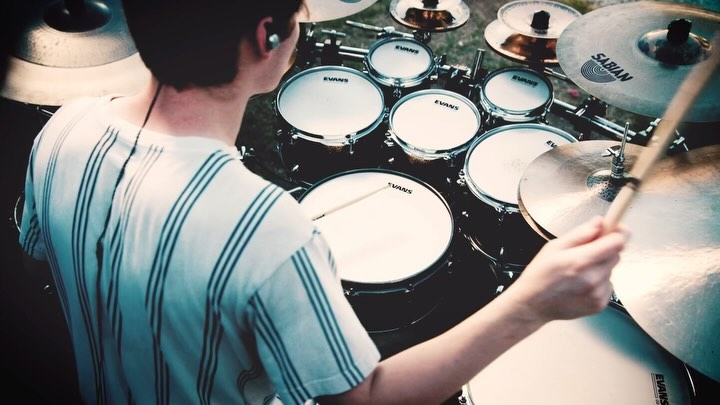 From the latest single with @felixmartinmusic • Music video on YouTube & streaming everywhere
•
•
@mapexdrums @evansdrumheads @promarksticks @offsetpedal @kellyshuguy @humesandberg #sabian #sabiancymbals #mapexdrums #evansdrumheads #promark #humesandberg #offsetpedals #felixmartin #drumming #drums #drummer #drumlife #music #drummers #drumset #musician #guitarist #guitarplayer #drummerlife #groove #metal #metalmusic #progrock #fusion #progmetal #drumkit #percussion #baterista #drumsolo