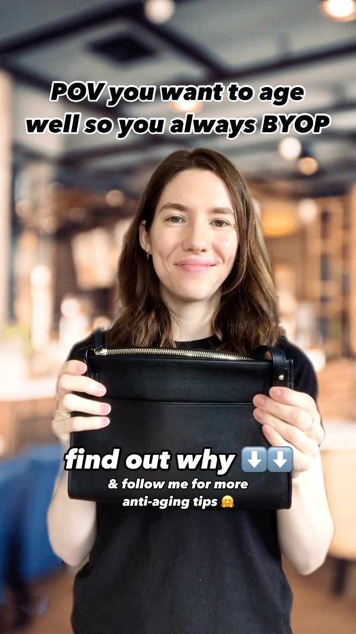 Every cell in your body needs protein, & protein keeps your hormones (including your good-mood hormones!) running smoothly, so yea, it’s pretty damn important & absolutely essential to get enough of it. I’m ✨extra✨ & always bring my own protein just in case!
For organic, pasture-raised options for on-the-go I LOVE @chomps & @paleovalley 🐓
#protein #nutrition #healthyfood #healthy #healthyeating #food #antiaging #antiage #antiageing #skincare #healthyskin #healthyyou #health #healthtips #holisticwellness #aginggracefully #aginggratefully