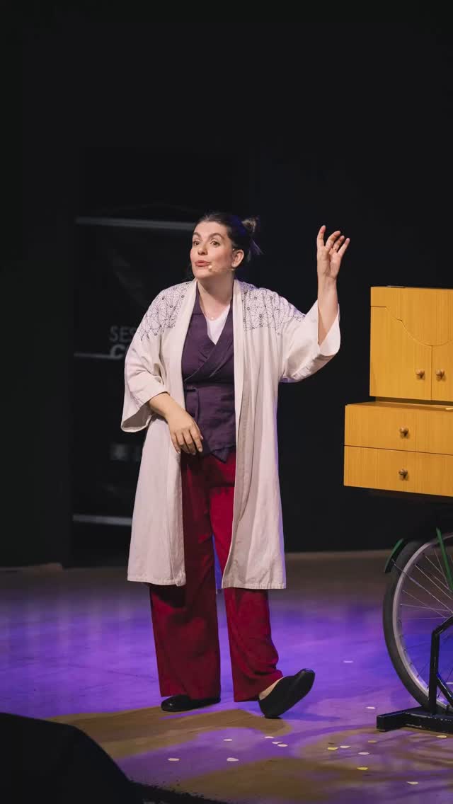 Esse vídeo produzido pelo @tite_borges veio pro feed para lembrar que julho vem aí com o Kamishibai na estrada!
Até já ~ ~ ~ ~ ~ 🧡
#teatrodori #teatro #hanasakajiisan #kamishibaibrasil #kamishibai #kamishibaï #art #contaçãodehistórias #sc