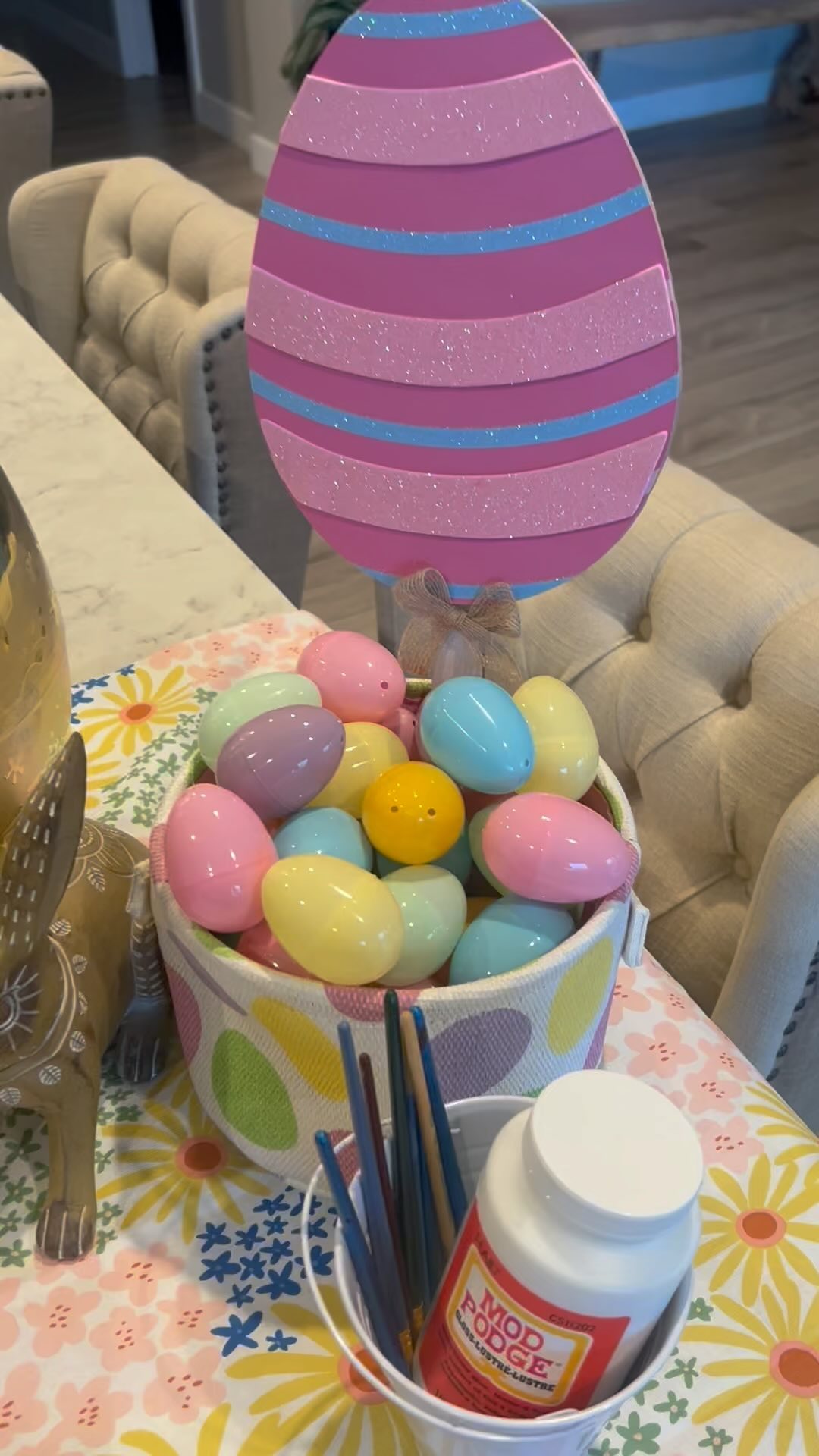 Join us this Sunday for our FUN EASTER themed Workshop of Love. Class is from 11am-1pm.
This weeks class includes:
-Play time with live bunnies.
-Whip cream Easter egg dyeing.
-Planting a take home pot of wild flowers.
-Making dried flower collectable Easter eggs.
-Photos and play time with the donkeys in their Bunny attire.
-Easter egg scavenger hunt.
- Chocolate covered strawberries that look like carrots.š„
Who knows, the Easter Bunny might even appear! š°
Reply Sunday to get a direct link to register!