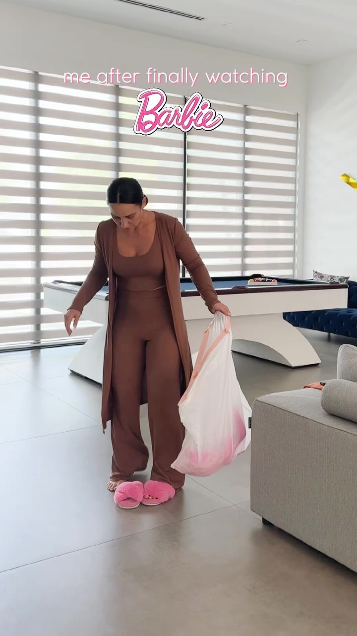 Who feels the same after watching Barbie movie ?? ☠️😅😅
#nomorepink #nomorebarbies #barbiemovie2023