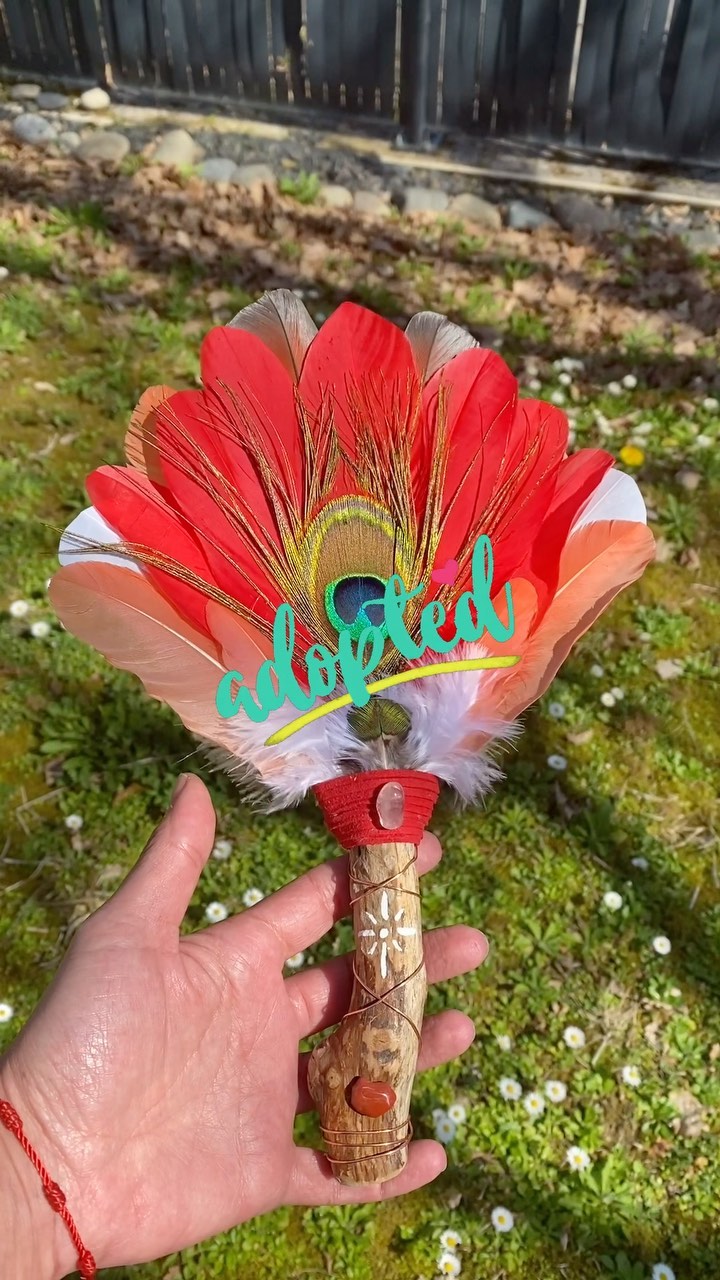 La tristesse, le deuil font partis de ton quotidien, tu n’arrives pas à en sortir. Cet Akawana t’accompagne pour libérer, guérir ta petite fille qui est « empêchée » d’être heureuse par une injonction inconsciente de ne pas mériter l’amour …emprisonnée par un mur qu’elle a elle-même bâti… il est temps de casser ce mur pour avoir enfin la vie que tu mérites !!! 🦚✨🥰
#akawana #deuil #amour #amour❤️ #petitefilleinterieure #blocagesémotionnels #blocage #blocageinconscient #liberation #libérationemotionnelle #injonctioninconsciente #tristesse #change #changersavie #réel #réel #inconscient #vivre #vivremieux #accompagnementpersonnalisé