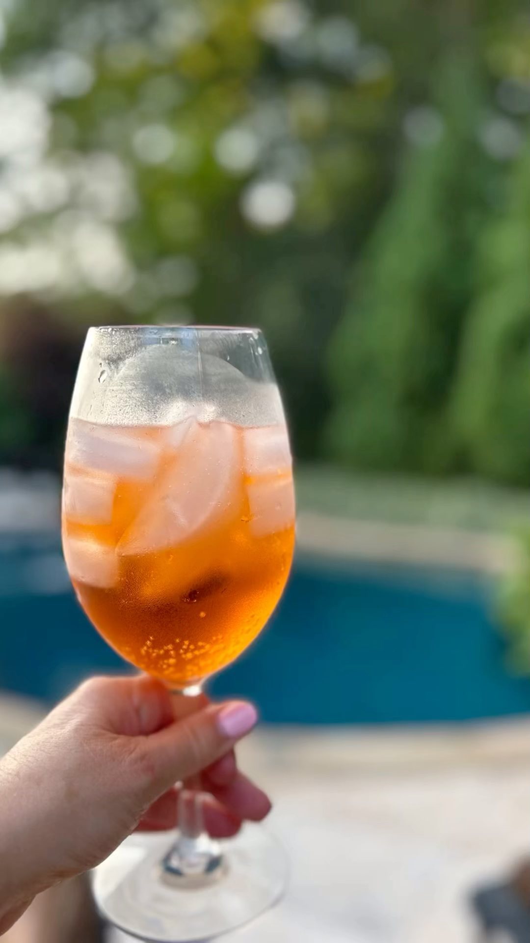 Got some time this summer and want to travel but not sure where you want to go? Visit Bubbly Tourist for some ideas. We share itineraries, fantastic locations to explore and all with tons of details to help make your planning easier! Bubbly Bon Voyage! #bubblytourist #aperolspritz🍹 #traveltips #wheretogonext #ilovetotravel #wanderlust #travelmore #traveltheworld #explore #voyage #traveller #pool #travelblogger #vacation #summervibes #summer