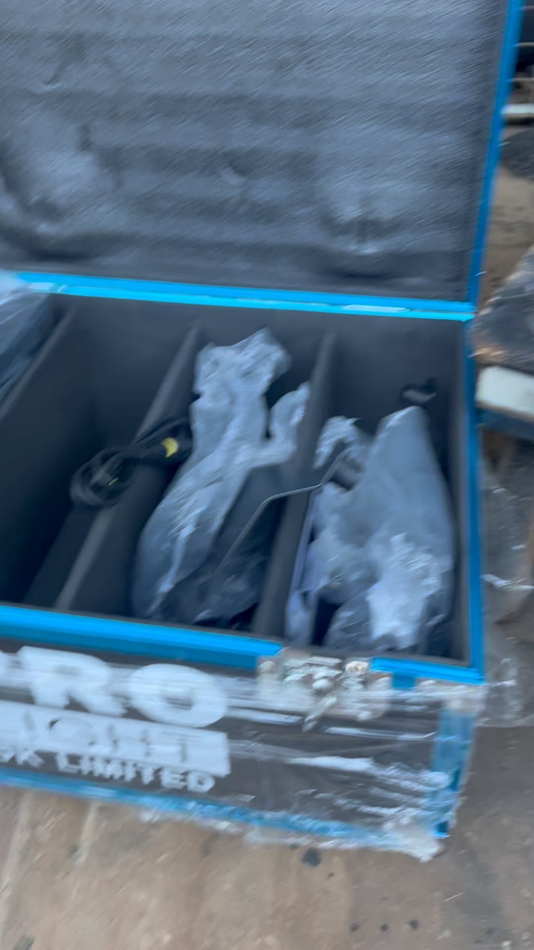 Asmei! Isso mesmo a inovação não para aqui na @damacenoproducoes ! Ribalta RGBW disponível para execução do seu evento ! #damacenoproduzindosuasideias