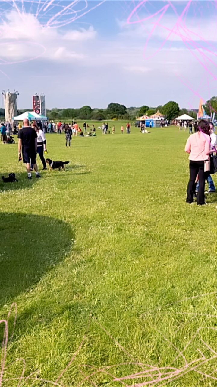 Find you someone who loves you like Eli loves pizza 😂