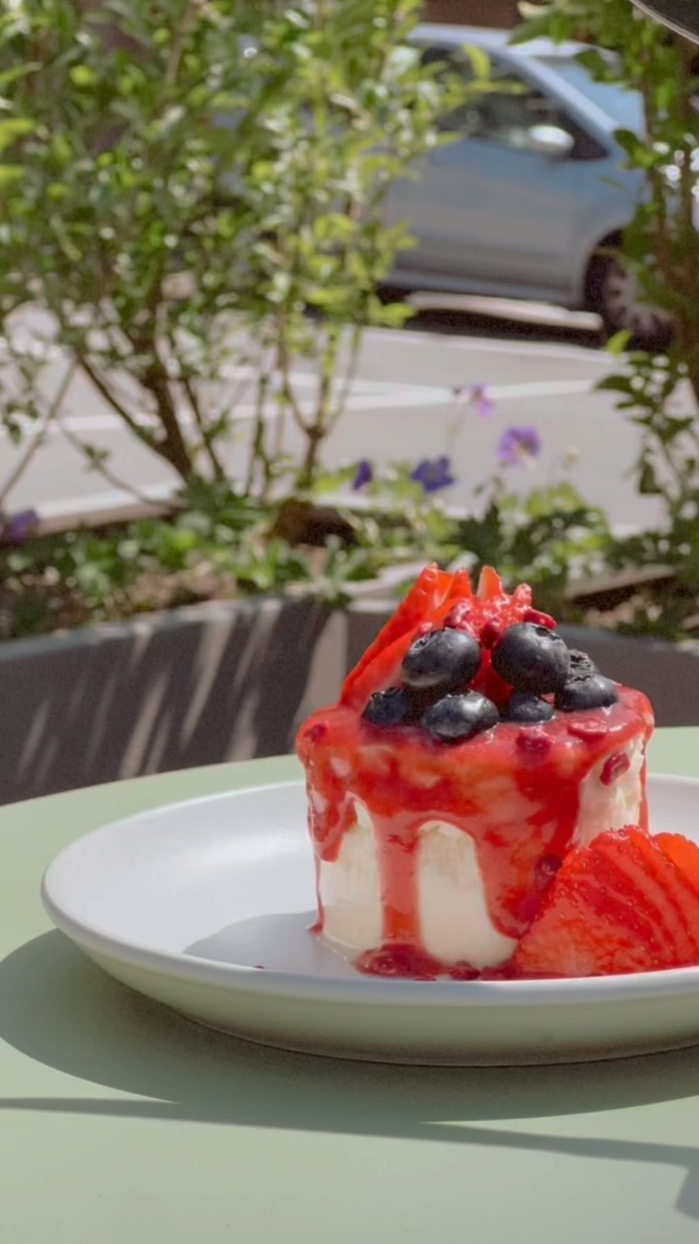 Who said cheesecake is just a dessert? For us, it’s a true slice of happiness on a plate! 😋✨
Come to our hotel to enjoy the creamiest cheesecake with a crunchy cookie crust made by @daniellemafacal