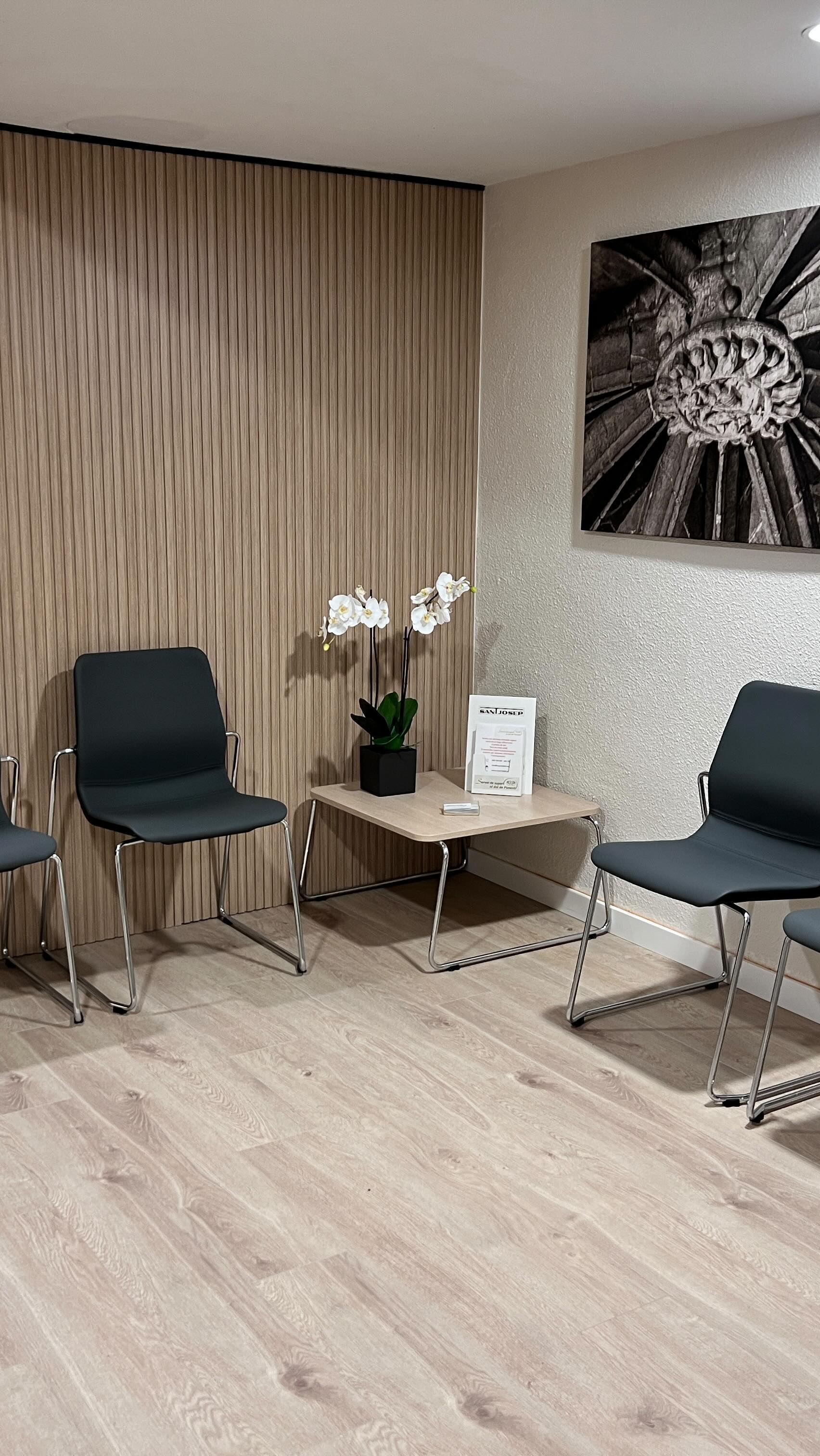 ⚫️Nou projecte⚫️
Remodelació del Tanatori Sant Josep de Balaguer.
Quan l’espai té un valor més enllà del disseny.
#espaih #tanatorisantjosep #funerariajtorne #funeraria #tanatorio #disseny #design #reforma #balaguer