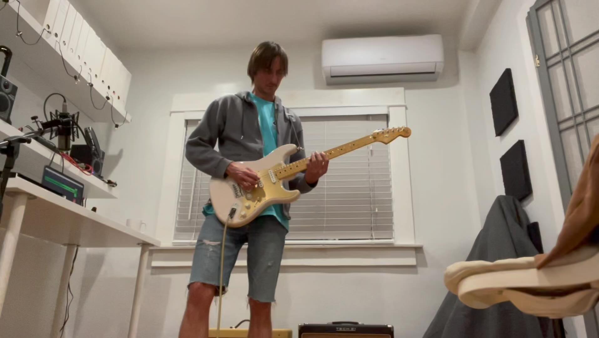 “🎸 Only a few spots left for private guitar lessons! 🚀 Don’t miss out on your chance to level up your skills with personalized instruction. 🎶 Hurry, before these spots are gone! Reserve yours now! 🌟 #GuitarLessons #LimitedAvailability #LevelUp”