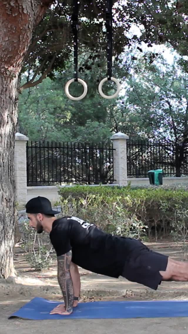 💎 | Diamond Push-Up | Why do it?
Because functional strength means strong arms, stable shoulders, and a body that moves better — pain-free and with power — in real life.
Muscles worked: Triceps, chest, shoulders, core
This bodyweight classic is anything but basic. It’s a functional training staple for total upper-body development.
✅ Targets the triceps more intensely than standard push-ups
✅ Strengthens the chest and stabilizes the shoulder joint
✅ Improves core control and plank endurance
✅ Builds strength with no equipment — anytime, anywhere
📍 KEBKO Functional Fitness Personal Training – Amsterdam Noord
🌐 www.kebkokabakibi.com
📩 DM to book your free intake today!
#FunctionalFitness #DiamondPushUp #BodyweightTraining #UpperBodyStrength #TrainForLife #KebkoFunctionalFitness #PersonalTrainingAmsterdam #TricepsWorkout #CoreStability #CalisthenicsTraining #InjuryPrevention #MoveWellLiveWell #TrainSmart