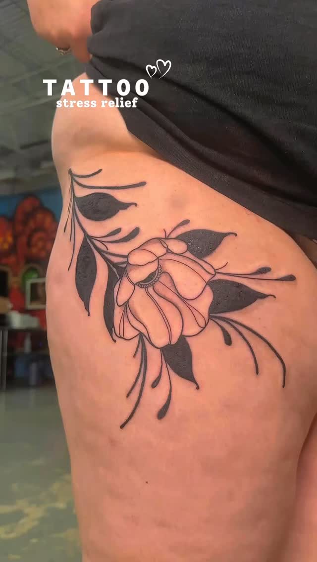 Book your tattoo and get that stress relief in!😮💨
#sanantoniotattooartist #femaletattooartist #floraltattoo #customtattoo