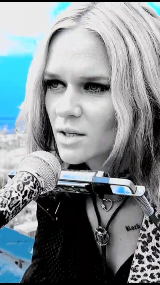 Kalyna @kalynarakel and Dan, from Toronto Canada, are coming to play at Greenbank on the 6th of May.
Kalyna plays guitar, harmonica and drums as well providing vocals that
fuse the power and unique qualities of Janis Joplin and Lena Lovich.
She commands your attention and sings from the heart until it bleeds
with gut-curdling emotion. Accompanied by guitar maestro Dan Gurman,
who sits coolly impervious at the eye of the storm, Kalyna’s music
rampages round the crowd like a tornado at a vicar’s tea party. It
sweeps all before it, grabs your attention and doesn’t let go.
Together they balance and produce a bulldozer of sound.
#bristol #bristolpub #bristolpubs #livemusic #bristollivemusicscene #bristollivemusic #bristolgig #bristolmusic #bristolmusicscene #whatsonbristol #b247