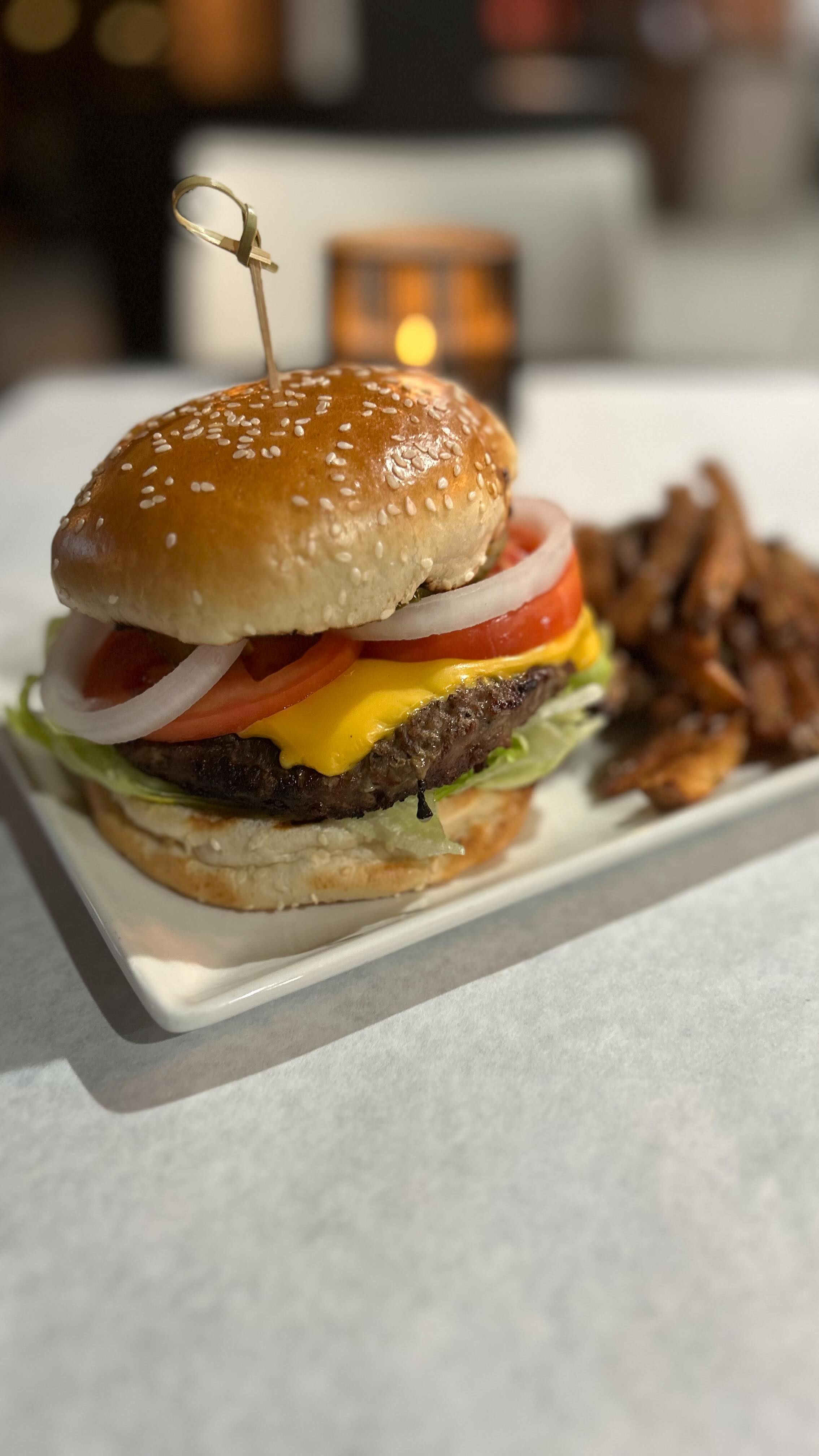 Try our New Angus Steak Half Pound “Bistro Burger” 🍔 on your next visit to Smoke’s Bistro. 1225 E. 87th St. Chicago IL. #smokesbistro #chicago #restaurant #bistro #food #foodie #burger #burgers #angus #beef #steak #delicious #goodfood #goodvibes