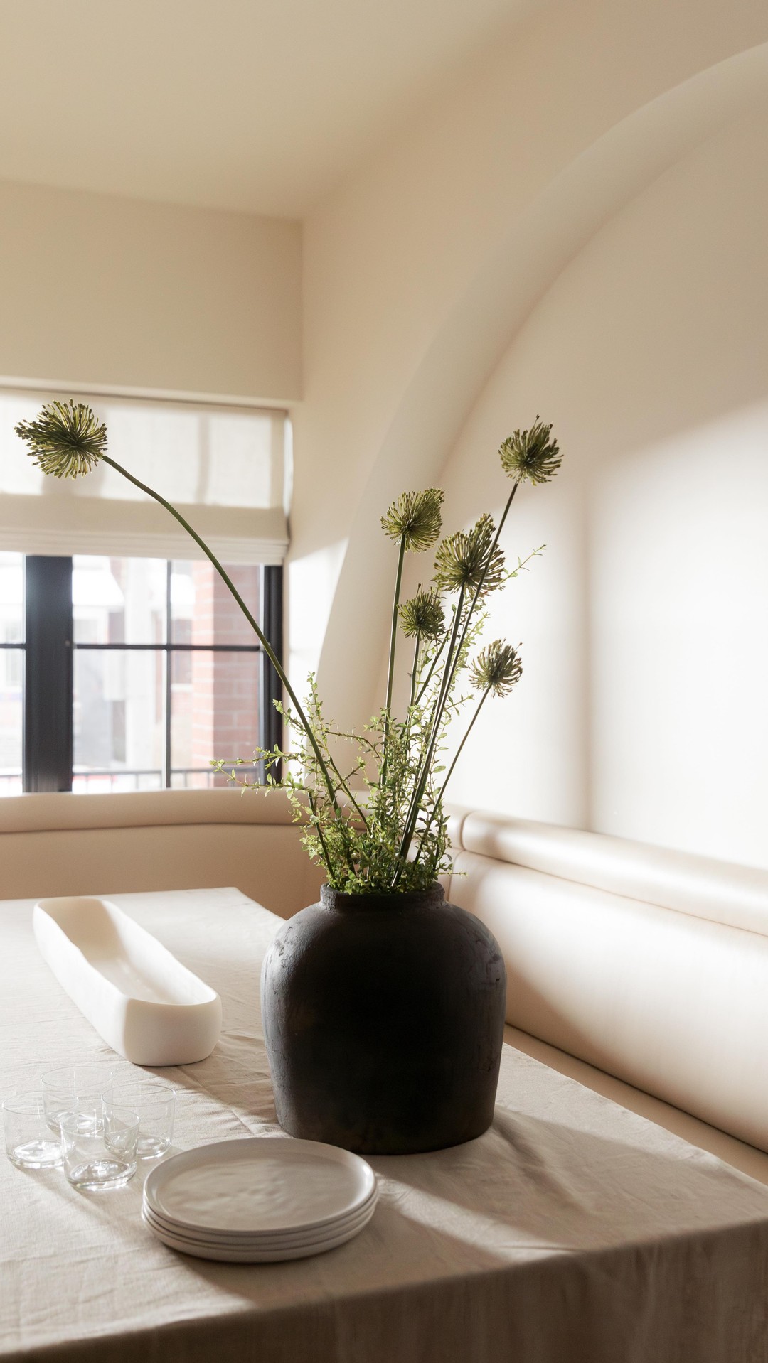 A main floor transformation.
Interiors by @valmeghoryinteriors
Cover photo by @dhorvathphotography