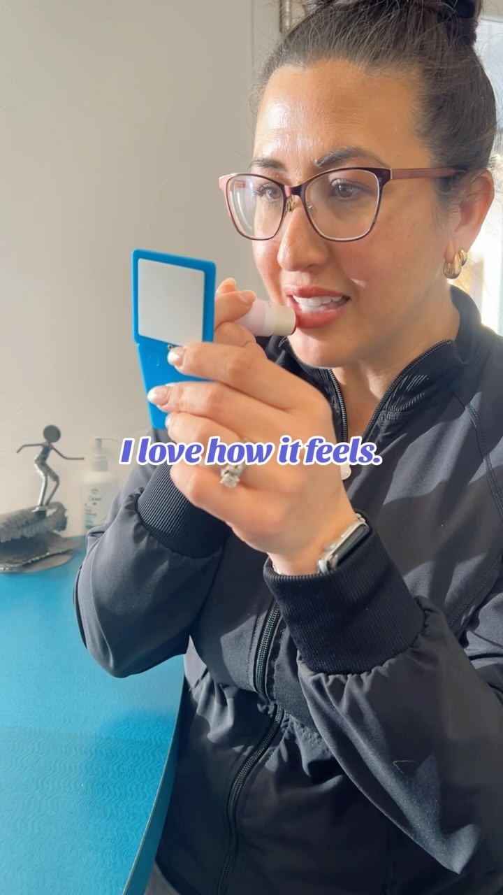 Hygienist, Jen @jennydoss81, seems to love our tinted lip balms and our eco-friendly packaging! Jen is also half Filipino! 🇵🇭 Thanks, Jen! 🥰💜 (lip balms made with organic mango butter, vitamin e oil, & more beneficial ingredients 😊)
•
•
#rilambeauti #filipinoamerican #filam #filipina #smallbusinessowner #tintedlipbalm #testimonial #ecofriendly #ecofriendlyproducts🌿