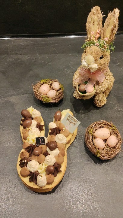 🐰Pour Pâques, laissez-vous tenter par notre bunny cake chocolat 🍫 praliné ! Pâte sablée noisettes, ganaches, chantilly, oeufs de Pâques... humm
#bunnycake #ganachecake #chocolat #tarn #villeneuvesurvere #pâques #patisserie