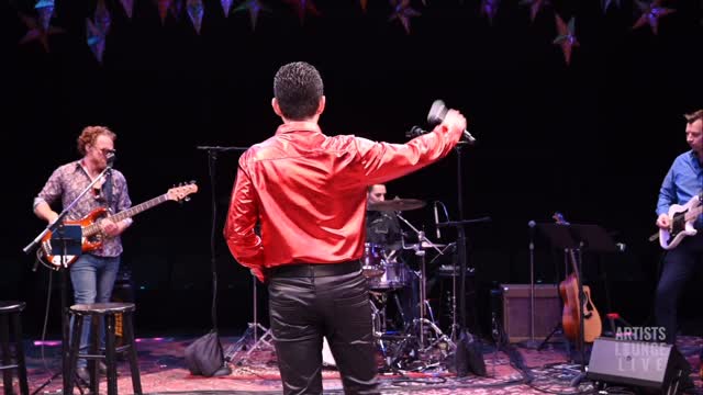 Happy 4th of July to all 🇺🇸
What an exceptional day to finally have a clear segue to post this clip from my Neil Diamond show. We’re working hard on getting new dates on the books!
In the meantime, enjoy me in faux leather pants.
#neildiamond #neildiamondforever #neildiamondamerica #fourthofjuly #july4 #america #neildiamondtribute #comingtoamerica