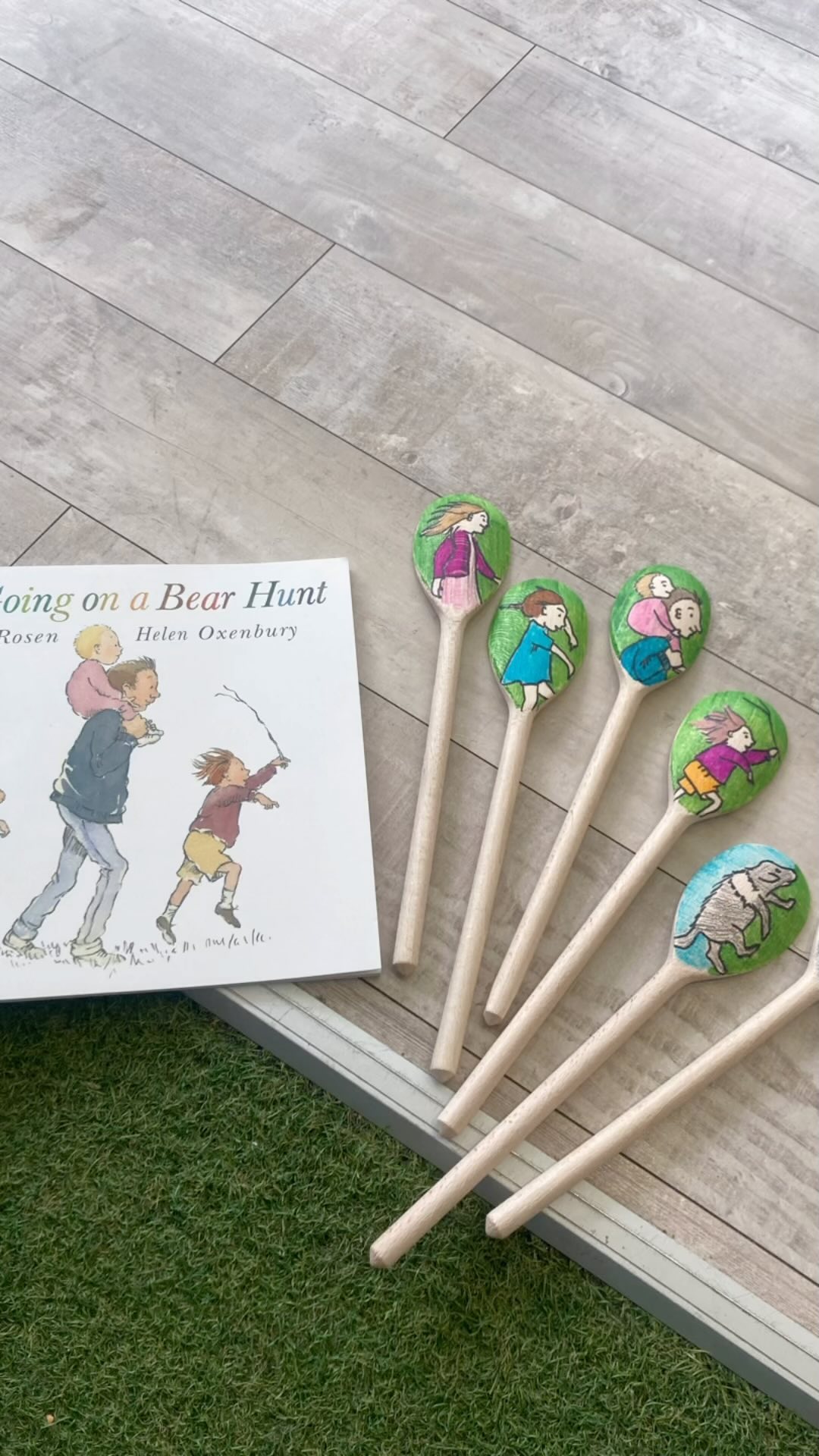 Storytelling at Woodland Wanderers📚
#story time #bear hunt #reading #books #puppets