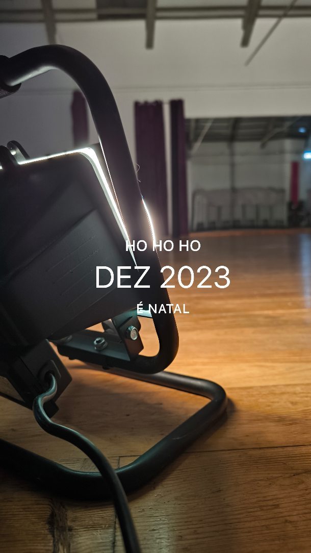 Throwback To: Ho Ho Ho É Natal!
Esta foi nossa festa de Natal de Dezembro passado, onde tivemos a honra de apresentar o trabalho das nossas turmas e dos nossos colegas, @asdancestudios e as turmas da @martacssilva !
Esperamos por vocês na próxima festa 😊
.
.
.
#dança #danca #almada #portugal #dance #ballet #danceshow #dancer #dancers #contemporarydance #dancerlife #hiphop