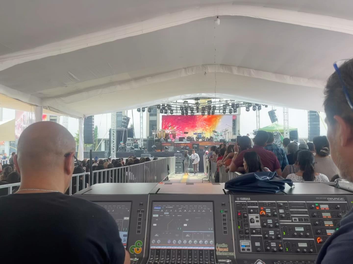 Feliz día de las madres, festejando desde Ecatepec #laloespaña #ninelconde #cañaveral #perroguarumo #guerradechistes #gilbertogless