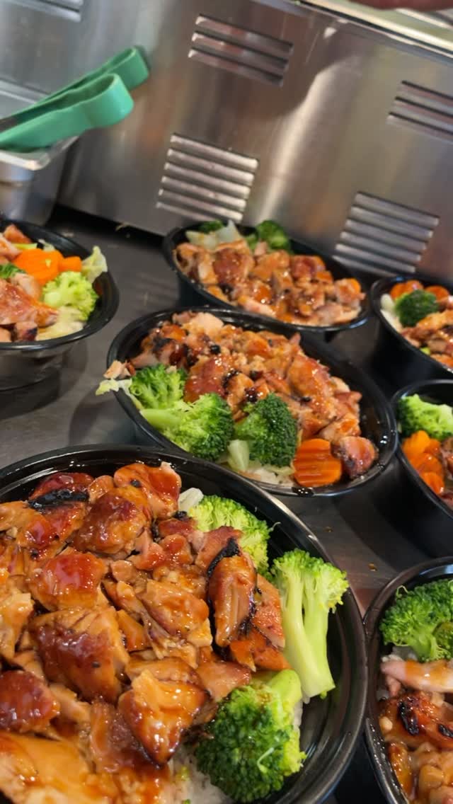 Come try our chicken 🍗