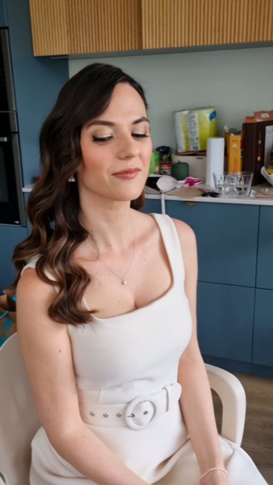 One of 2023 brides: Valeria 🥰
How gorgeous is she on her wedding day?
We chose to go for a natural makeup and hair has been taken care by the amazing Claudia @hairstylist_london_
#weddingday #bridemakeup #naturalglammakeup