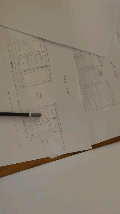 There are many behind the scenes activities that go in to creating a final piece of custom furniture.
Sketching, quoting, paperwork, supply pick-ups, workshop cleans, tip runs. This all on top of the time it takes to create your furniture!
Here is an insight into one part of our day. A quick sketch up of a kitchen build. Working out the layout with our customer of what will work for them 😍
#knotsandgrains #reclaimedwood #smallbusiness #reuse #goldcoastbusiness #sketchup #supportlocal #familybusiness